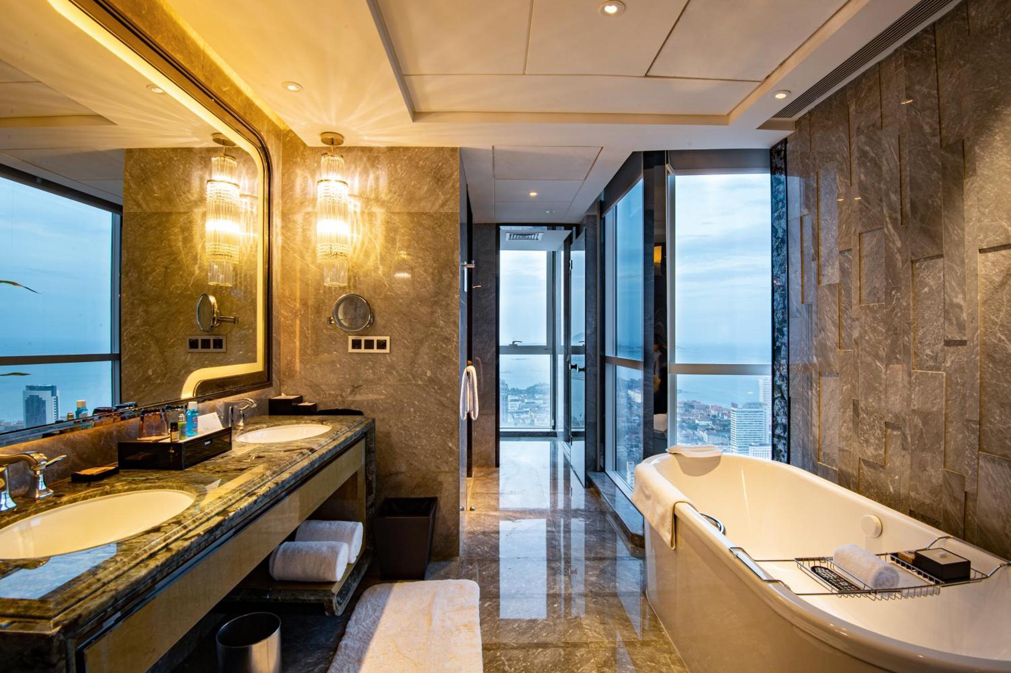 Pullman Yantai Center Hotel ภายนอก รูปภาพ